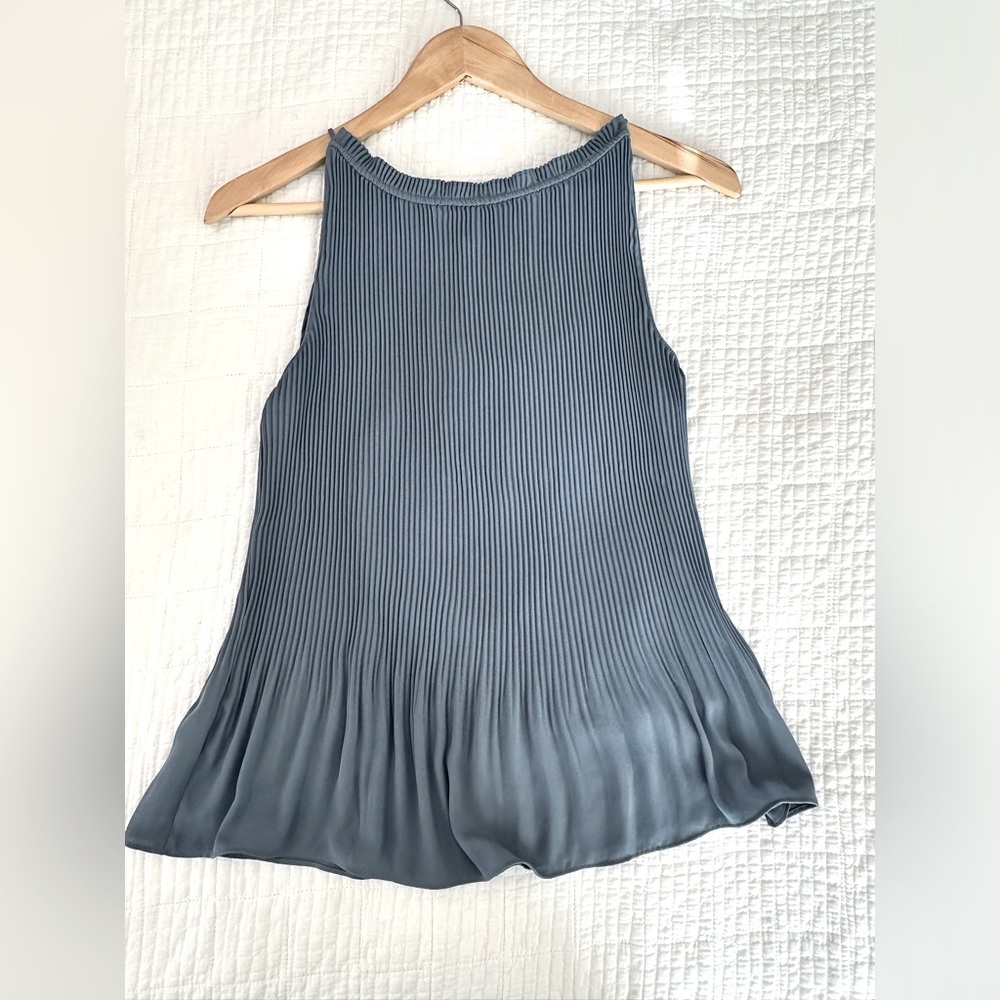 Ann Taylor blue sleeveless top. Petite Small